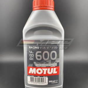 Le "Liquide de frein Motul RBF 600" est un produit haut de gamme spécialement conçu pour améliorer le freinage, offrant une résistance aux températures bien plus élevé que le liquide traditionnel des constructeurs et assurant une performance optimale pour les véhicules de course et de sport automobile.